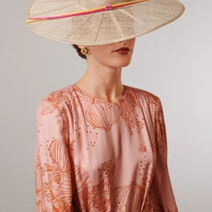 Pamela Lourdes beige