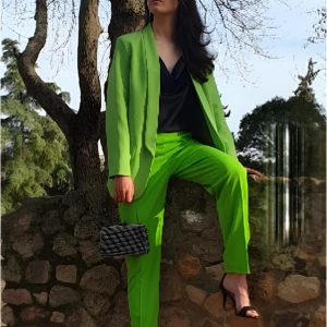 Levita americana mujer verde
