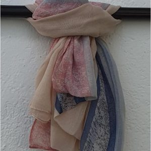 Pashmina estampada franjas rosa azul