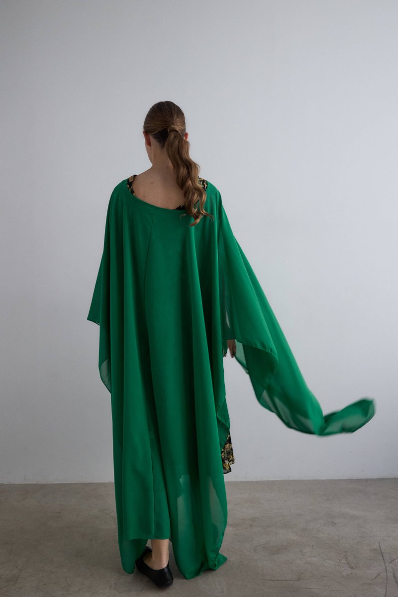 Capa de crepe larga verde - Imagen 3