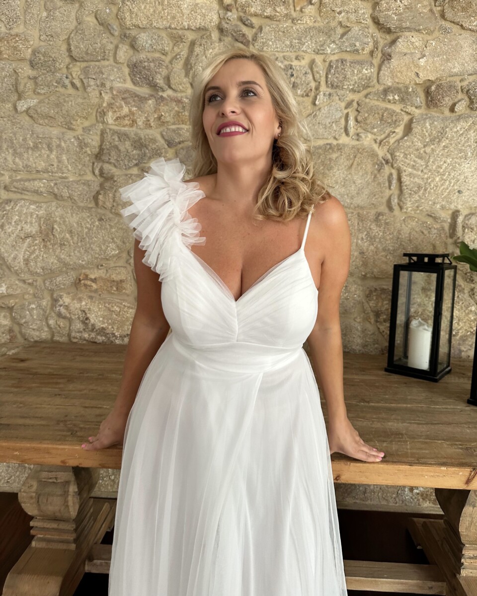 Vestido Tul Abertura Hombro Novia Curvy - Imagen 2