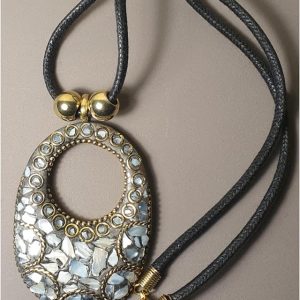 COLGANTE MUJER OVAL CIRCULO BLANCO BRILLO