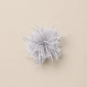 Flor plumas gris