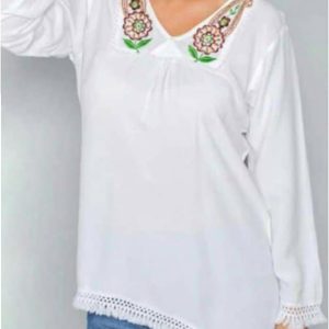 Blusa mujer bordada con flecos