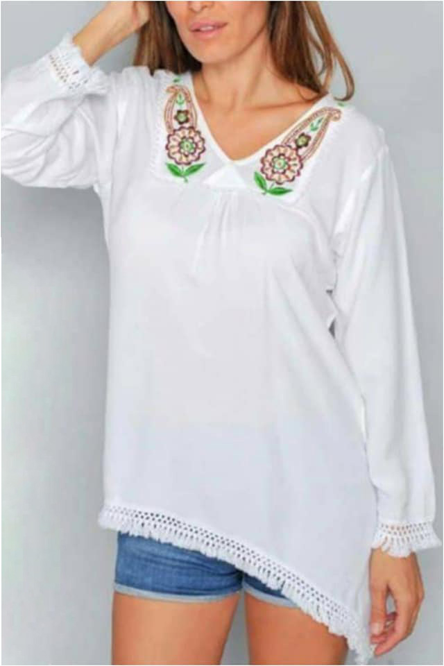 Blusa mujer bordada con flecos