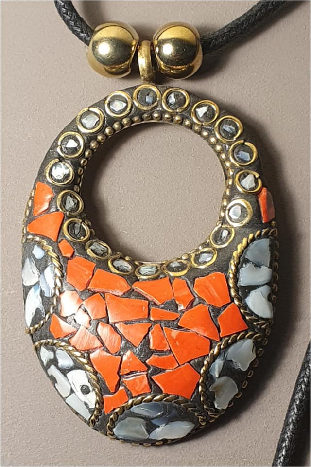 COLGANTE MUJER OVAL CIRCULO ROJO - Imagen 3