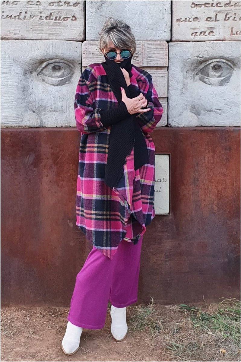 Abrigo mujer estampado de cuadros - Imagen 5