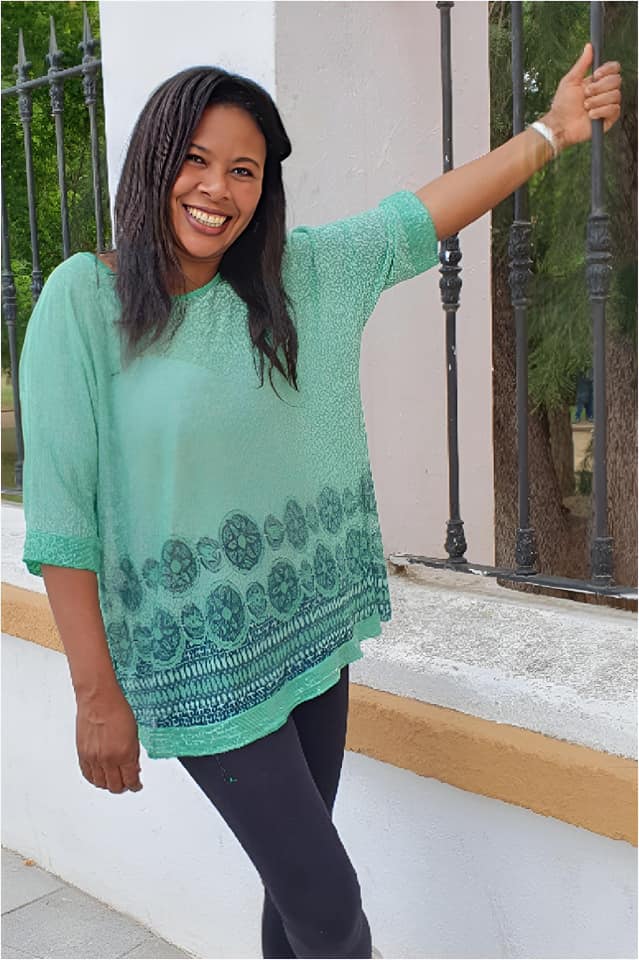 Blusa estampada mujer con brillo Talla Grande - Imagen 4