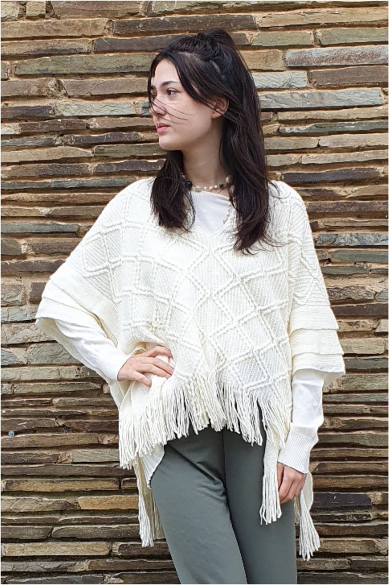 Jersey o poncho para mujer con flecos - Imagen 4