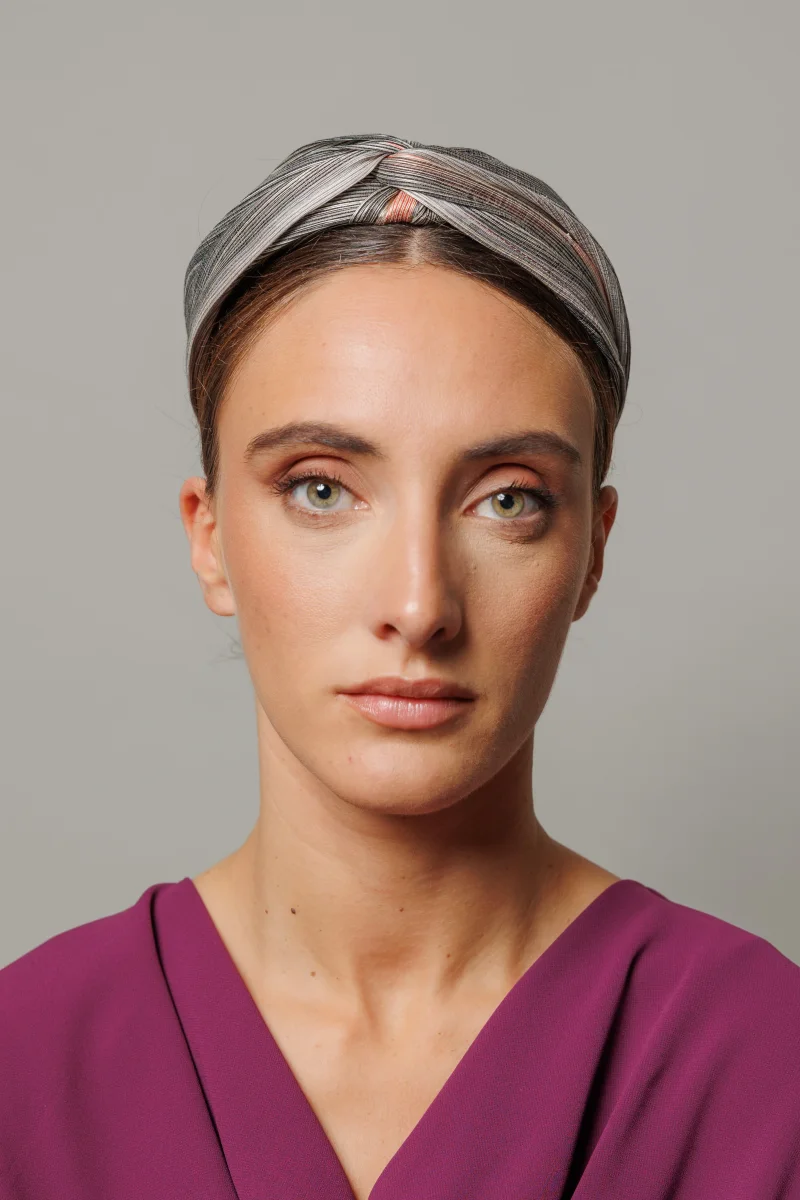 Diadema Baronesa gris y roja - Imagen 4