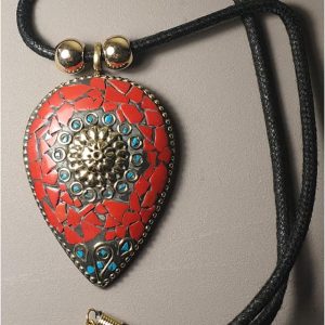 COLGANTE MUJER PICO ROJO