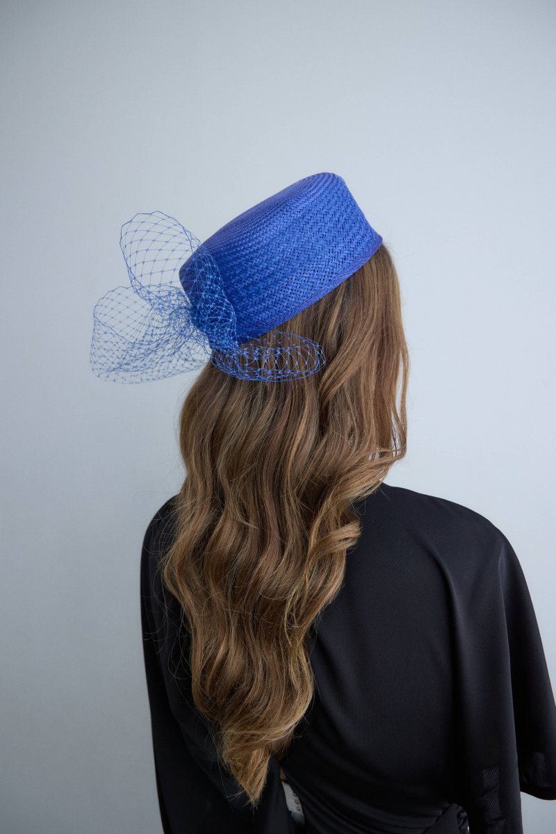 Casquete Amelia azul Klein - Imagen 9