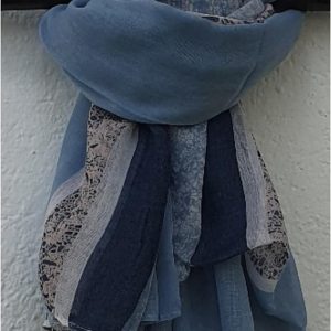 Pashmina estampada franjas azul negro