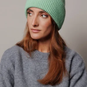 Gorro de punto verde manzana