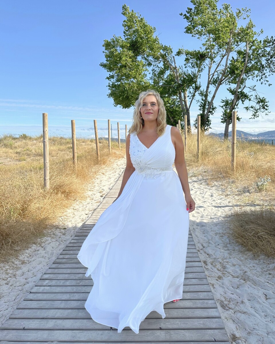 Vestido Curvy Chal Novia - Imagen 5