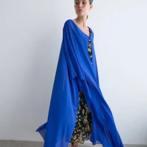 Capa de crepe larga azul klein