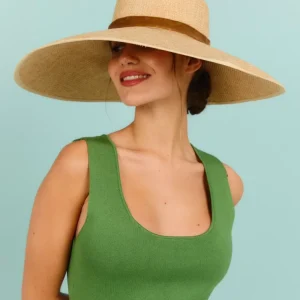 Pamela Clotilde Beige