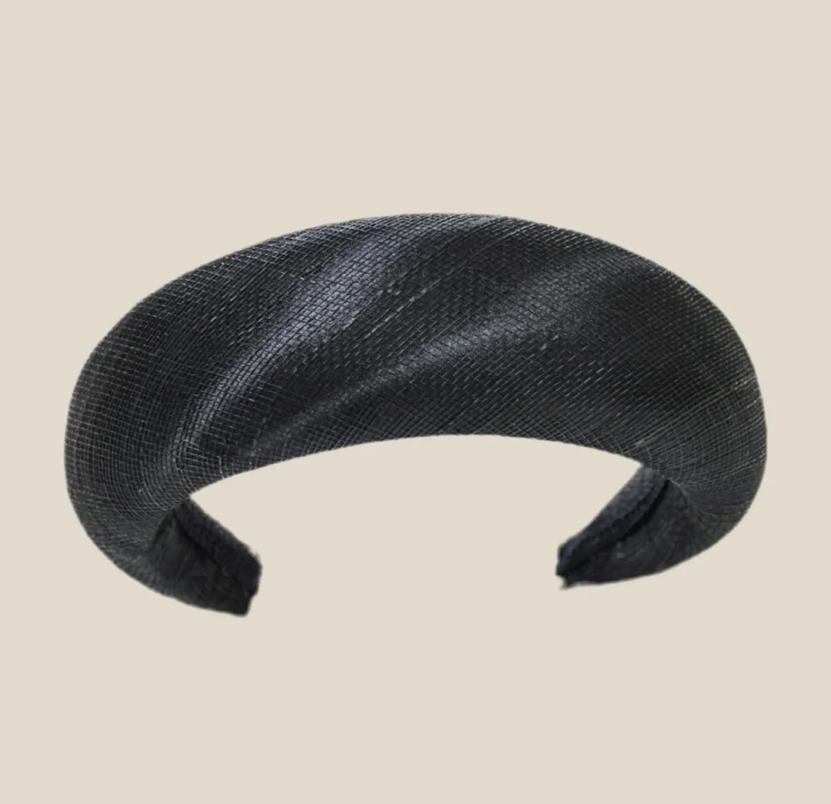 Diadema Roca de sinamay negra - Imagen 4