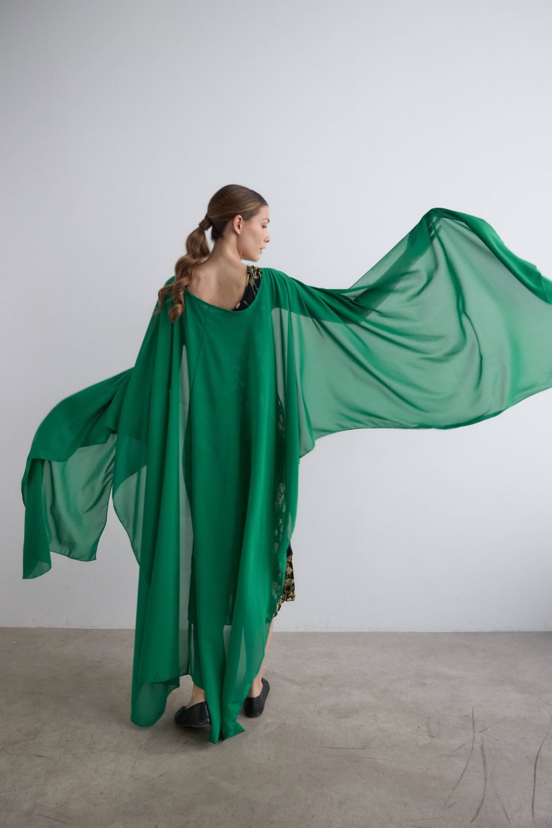 Capa de crepe larga verde - Imagen 2