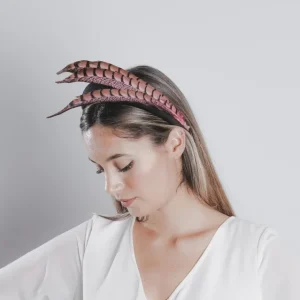 Diadema Zarina rosa con plumas