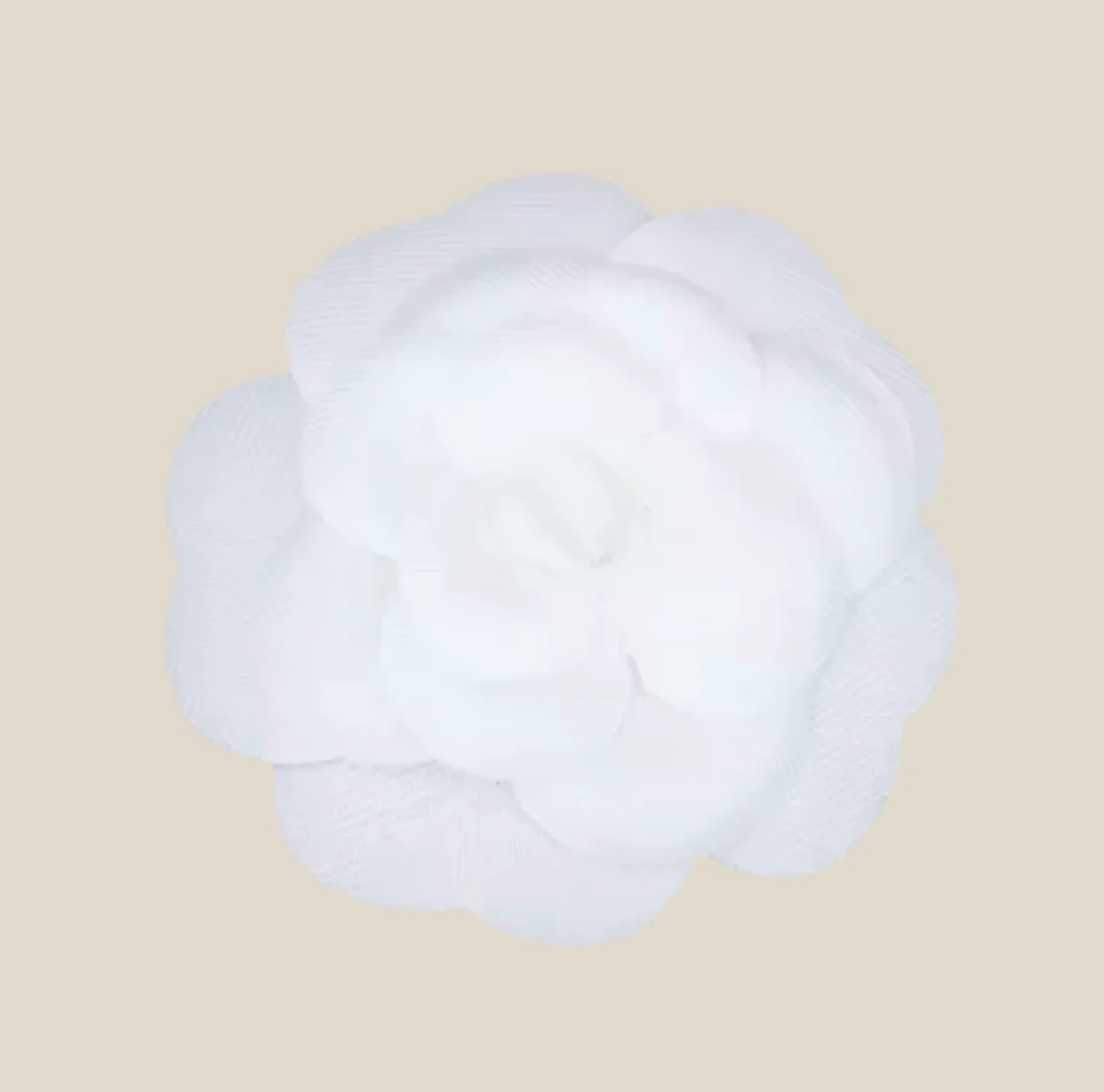 Broche Camelia blanco fieltro