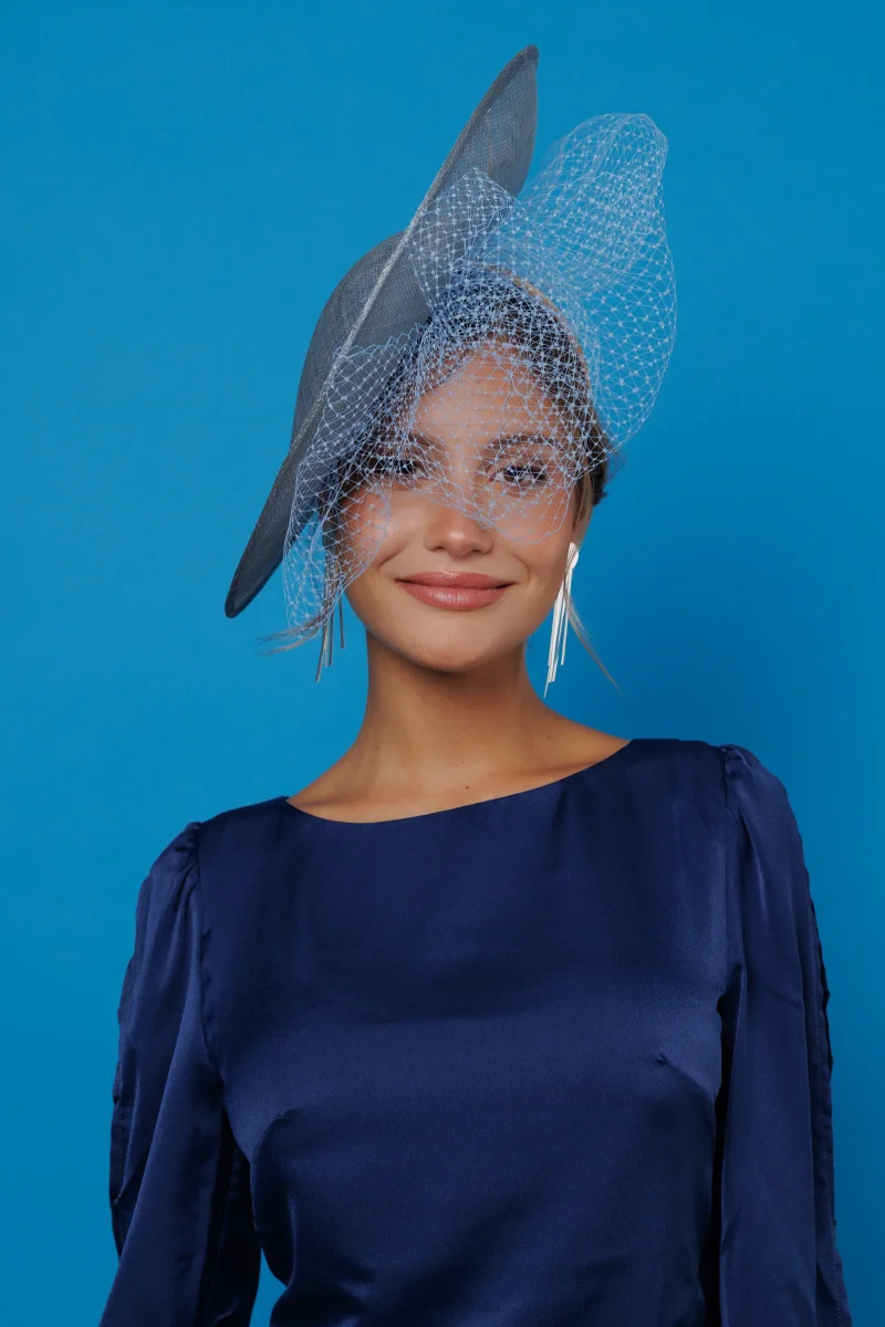 Tocado Manuela azul bebé - Imagen 2