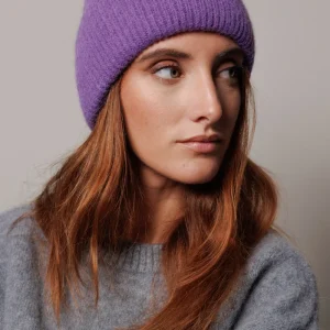 Gorro de punto morado