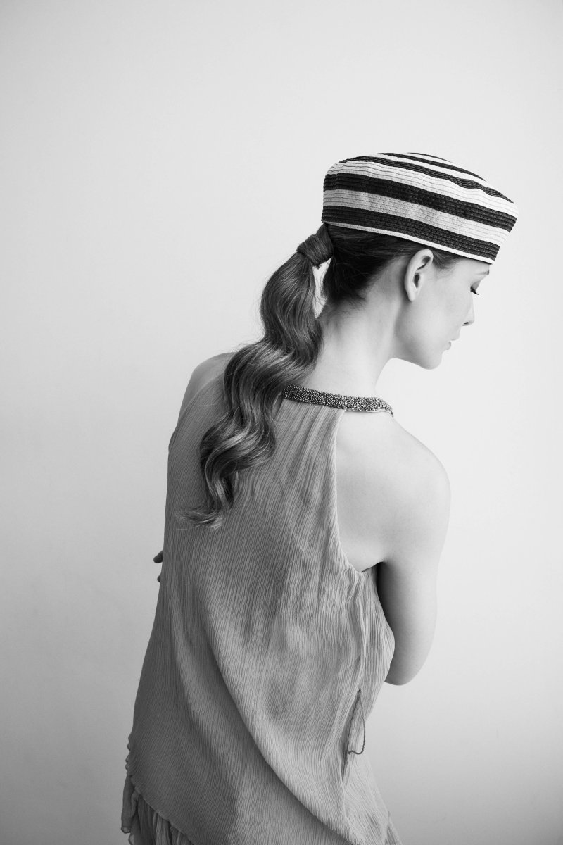 Casquete Celine de rayas beige y chocolate - Imagen 5