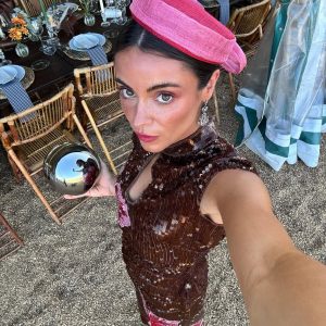 Tocado Paola coral