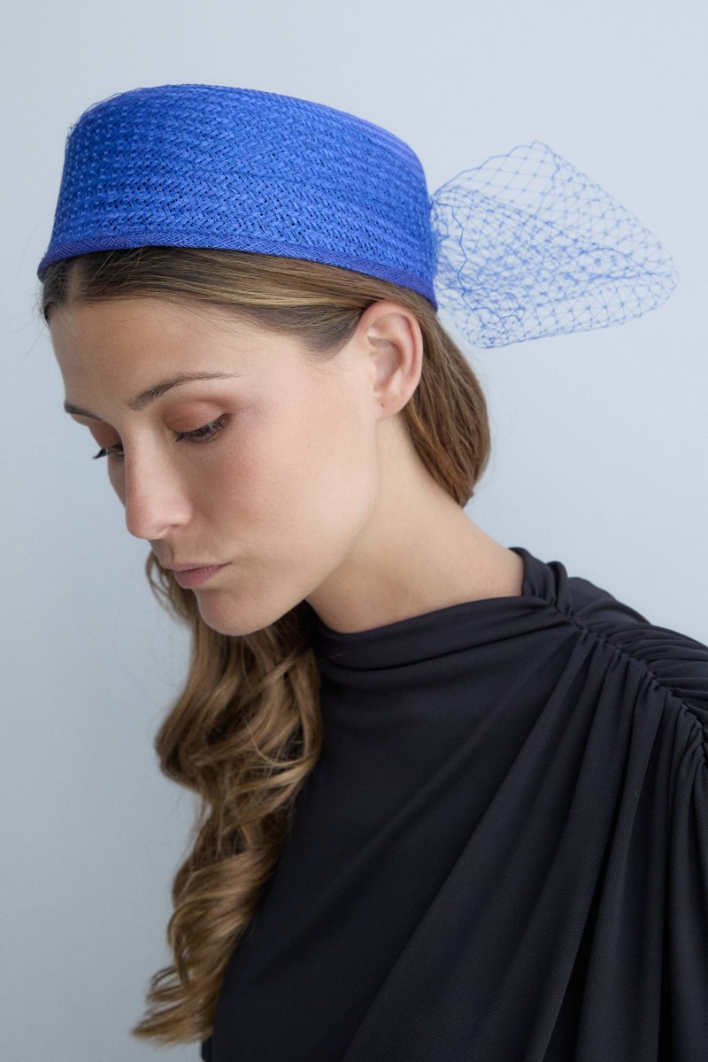 Casquete Amelia azul Klein - Imagen 2