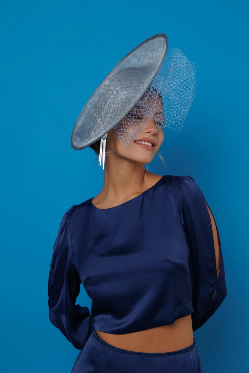 Tocado Manuela azul bebé - Imagen 4