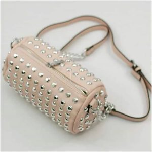 BOLSO CILÍNDRICO MUJER ROSA CON TACHUELAS