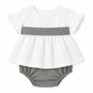 Conjunto de Blusa Blanca con Fajín y Ranita Gris para Niña – BBZ Creaciones