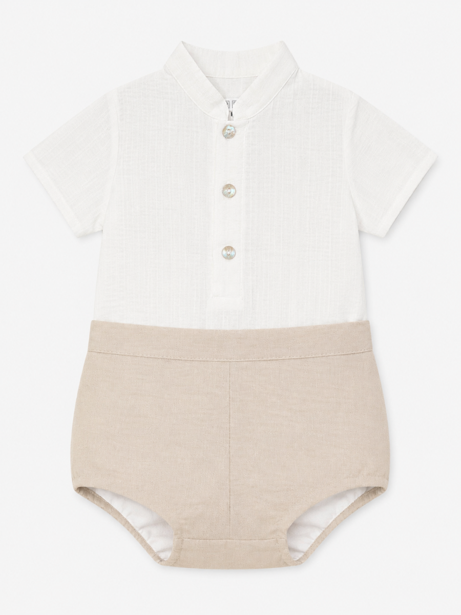 Conjunto para Niño de Camisa Manga Corta Blanca y Ranita Arena – BBZ Creaciones - Imagen 2