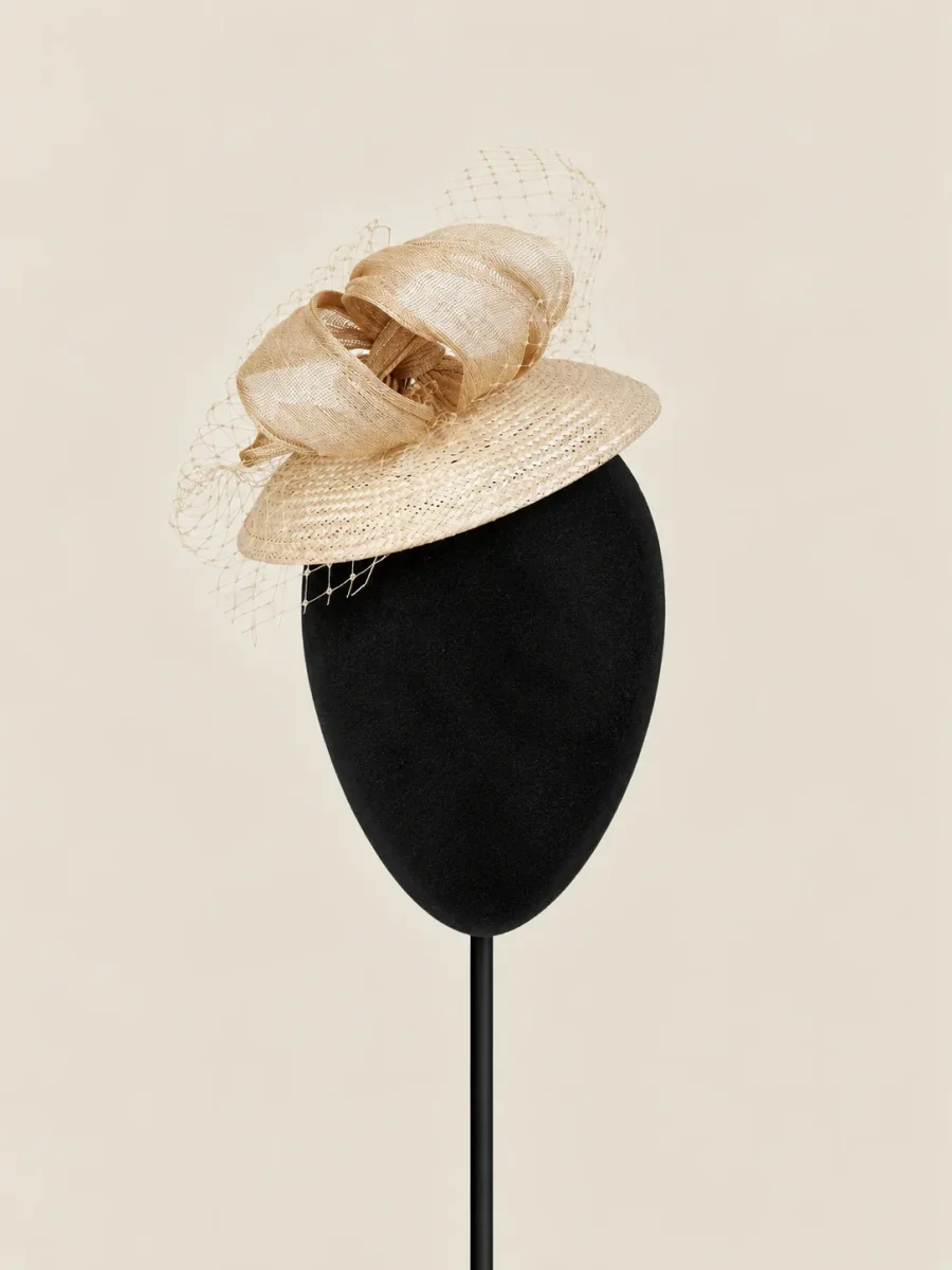 Tocado Babetta beige - Imagen 4