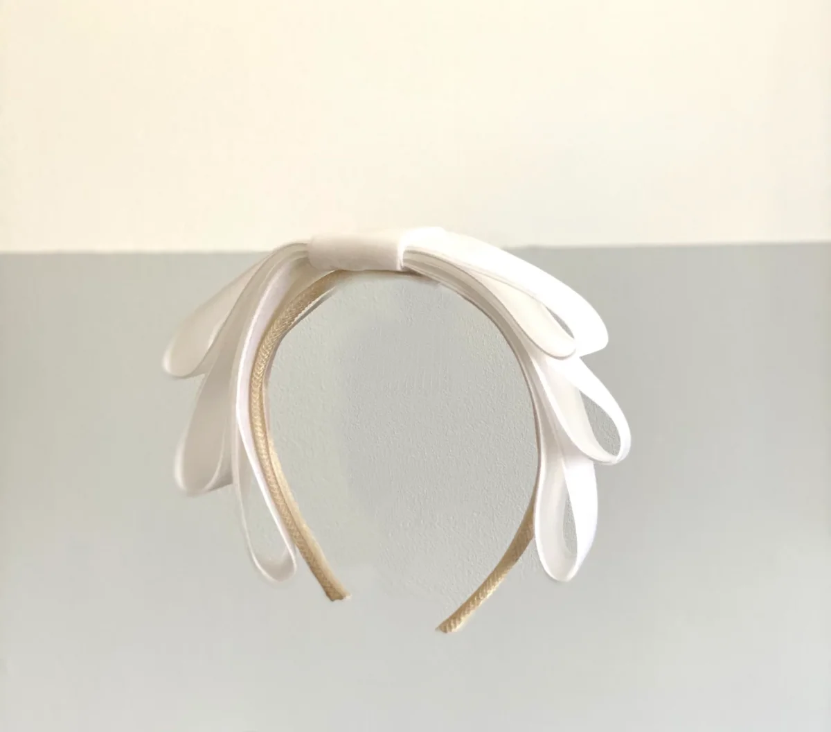 Diadema Tatiana blanca - Imagen 2