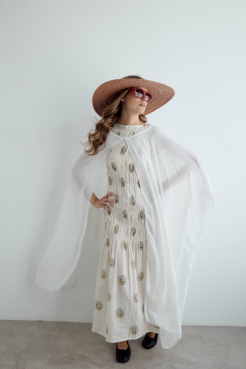 Capa de crepe larga blanca - Imagen 3
