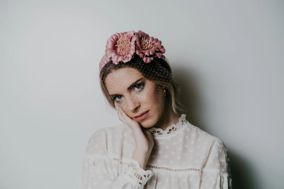 Diadema Chantal rosa viejo - Imagen 2
