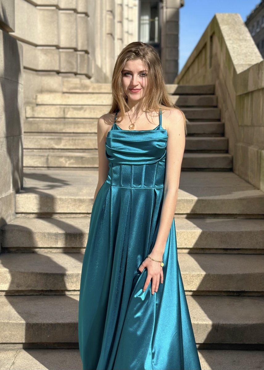Vestido Seda Varillas Vuelo