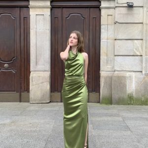 Vestido Seda Halter Cascada