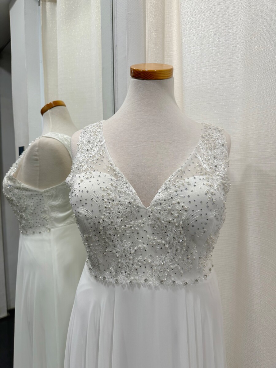 Vestido Curvy Encaje Pedrería Novia - Imagen 2