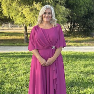 Vestido Capa Broche Flor Curvy