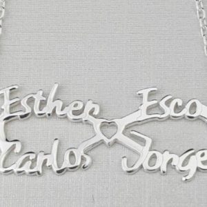 Gargantilla Plata de ley INFINITO cuatro nombres con corazón