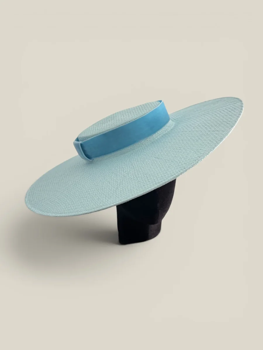 Canotier Amazona azul con cinta de terciopelo - Imagen 4
