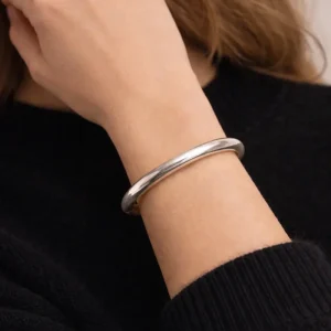 Brazalete Nudo plateado