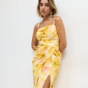 Vestido Cascada Asimétrica Cadera Estampado