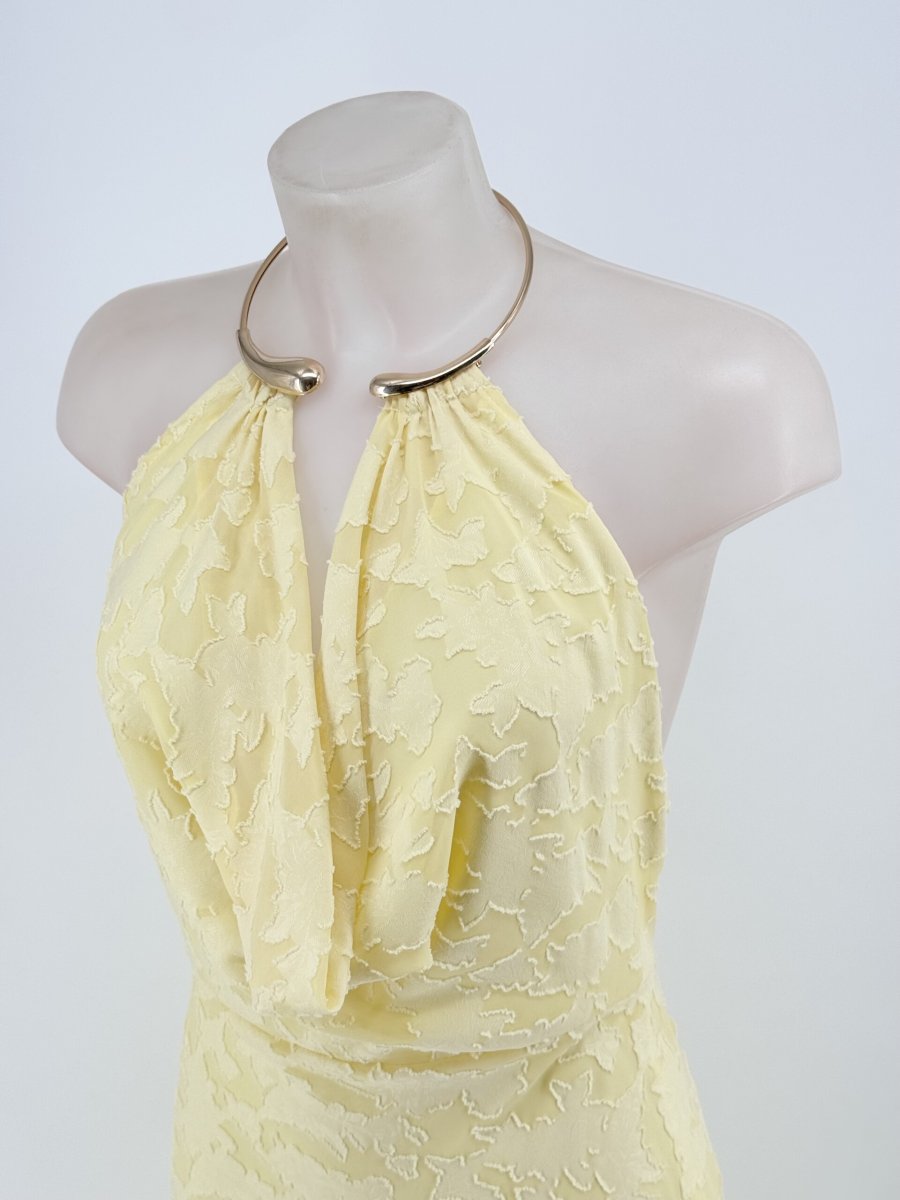 Vestido Textura Escote Cascada - Imagen 4