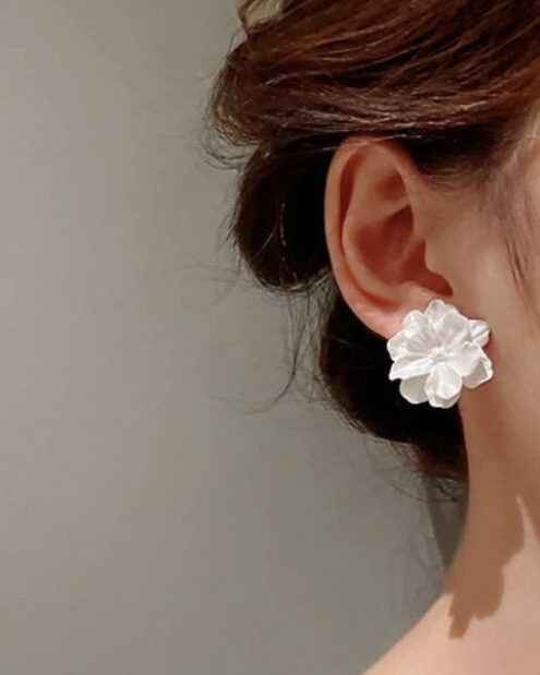 Pendientes Flor Nacarada - Imagen 3