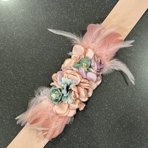 Cinturón Floral Elástico Plumas Rosa