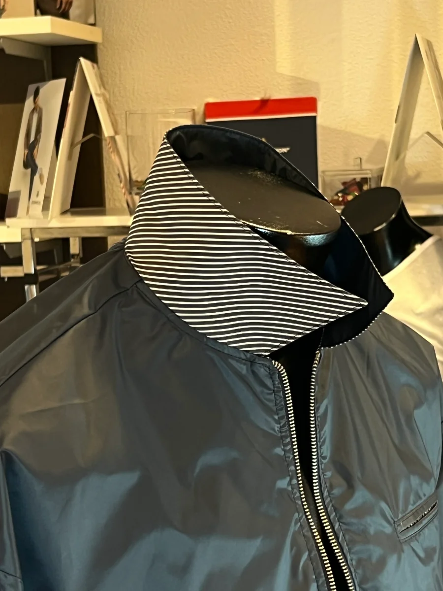 JB Windbreaker Azul Marino